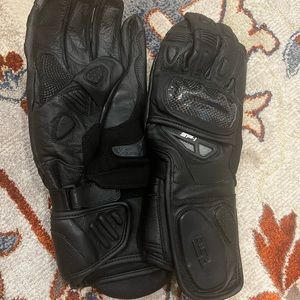 New black leather motorbike gloves xl